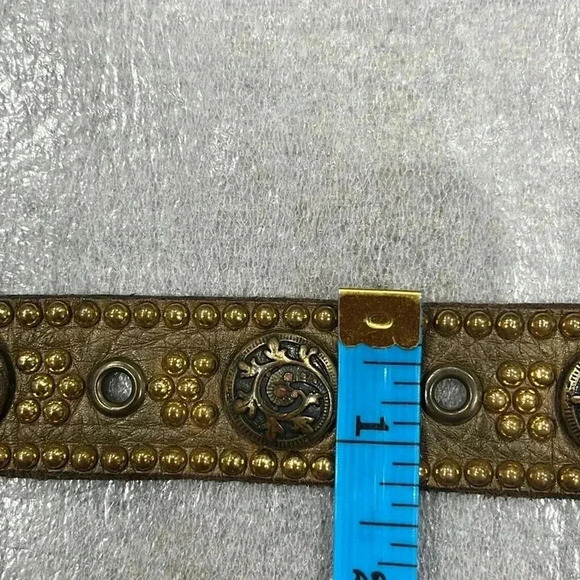 [Length42”]Vintage Sand Castle Stud Unisex  Gold Tone Leather Belt - Picture 7 of 9